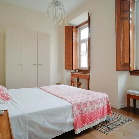 Beato Hideaway: Your Home In Lisbon-3